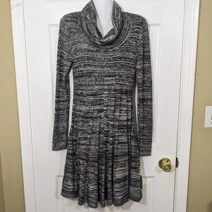 Calvin Klein Black & White Cowl Neck Ribbed Long Sleeves Midi Dress - size M NWT